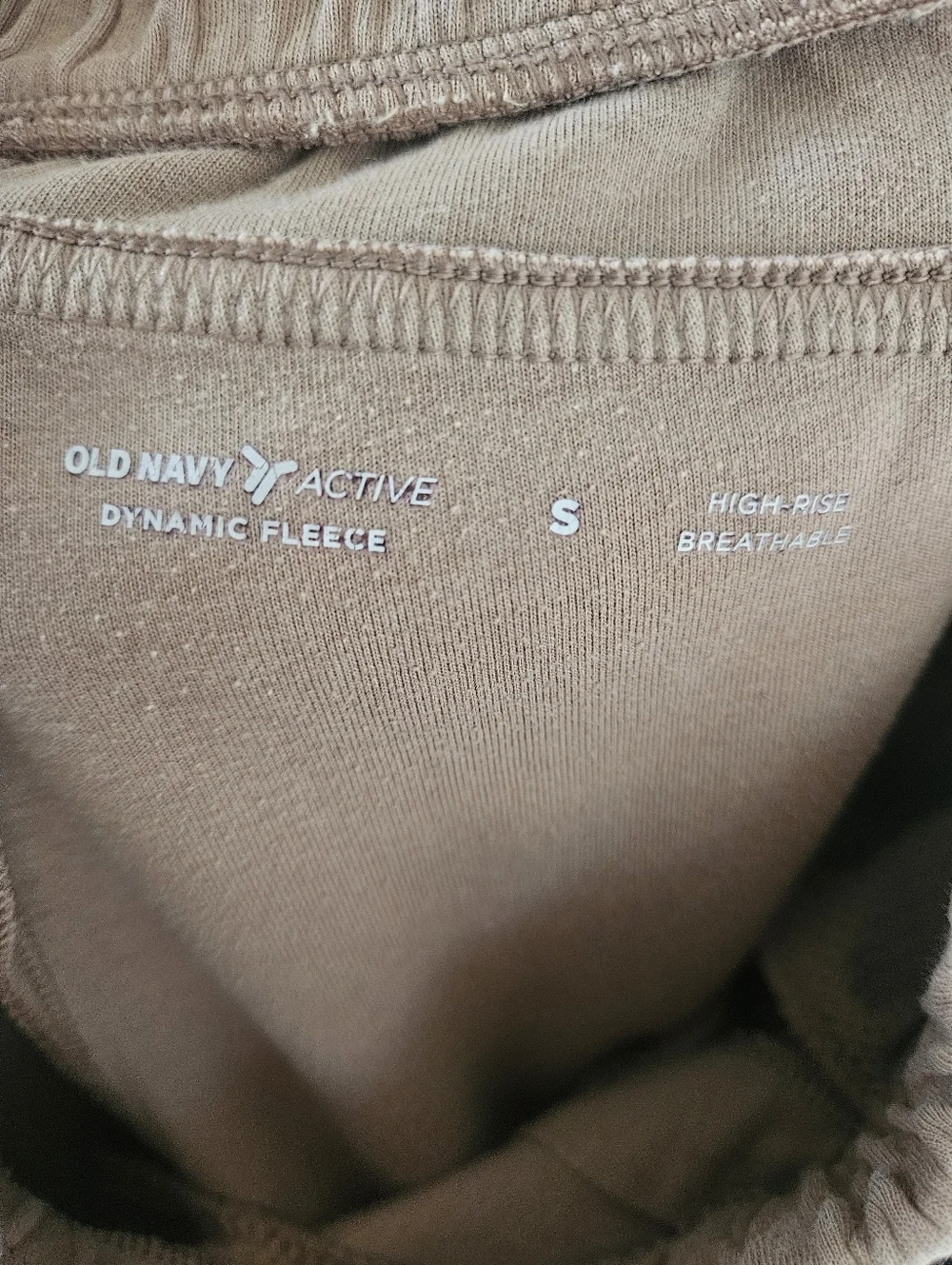 Women’s Old Navy Shorts Lot Active Dynamic Fleece High Rise Breathable Small - Picture 6 of 8